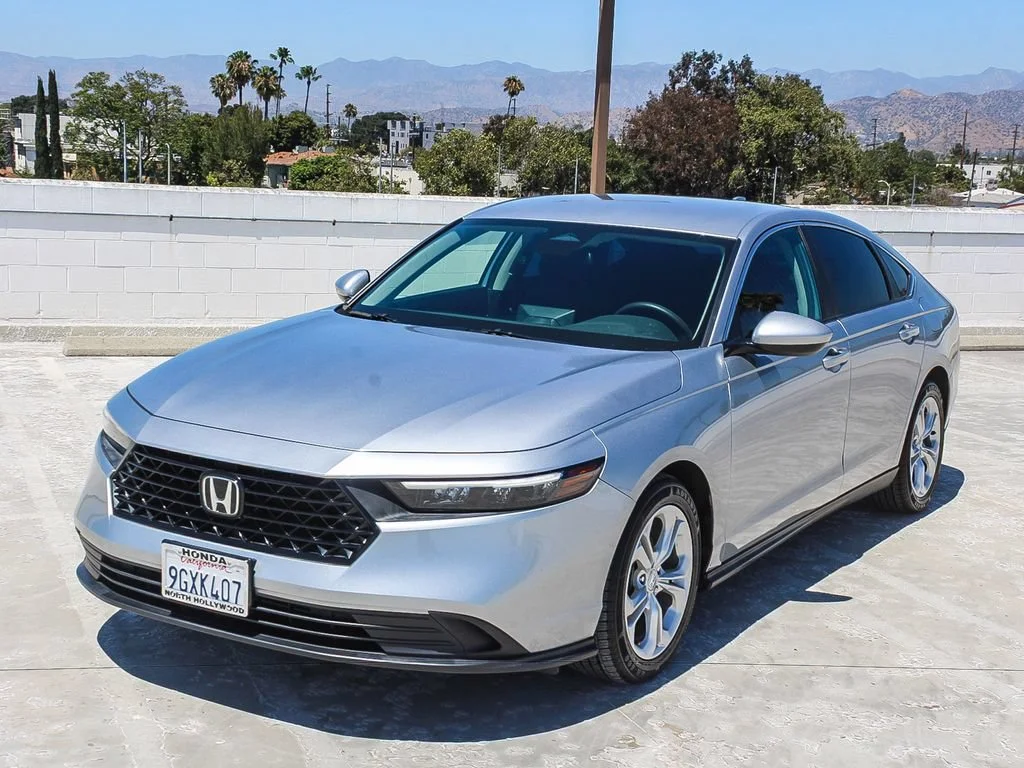 Certified Used 2023 Lunar Silver Metallic Honda LX image 31