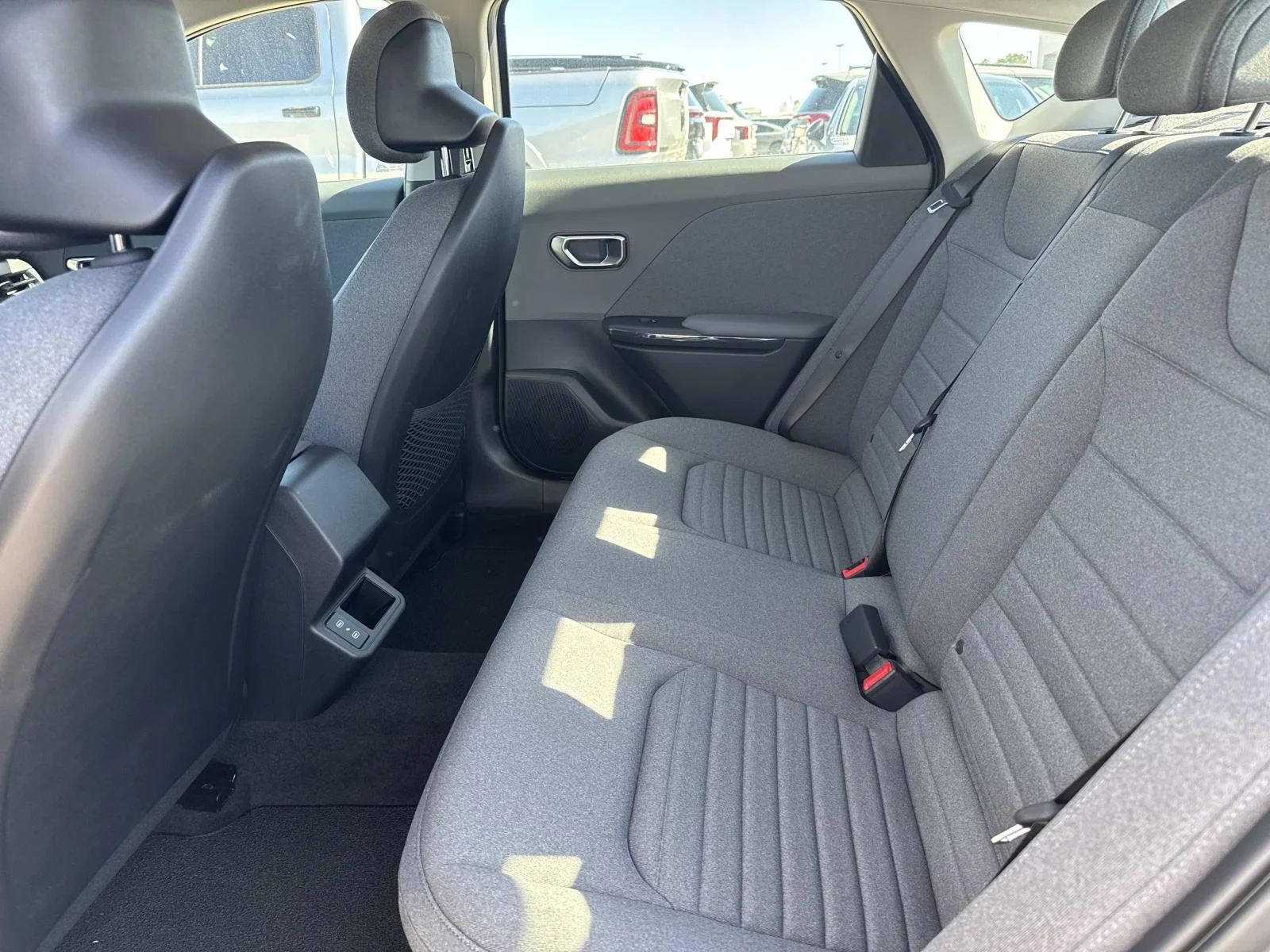 2025 Kia K4 EX - Photo 6