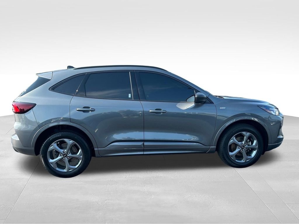 Used 2024 Gray Ford ST-Line image 6