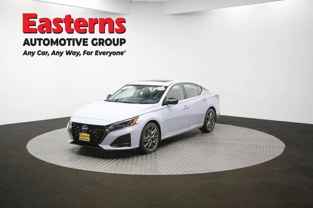 Used 2023 Gray Nissan 2.0 SR image 54
