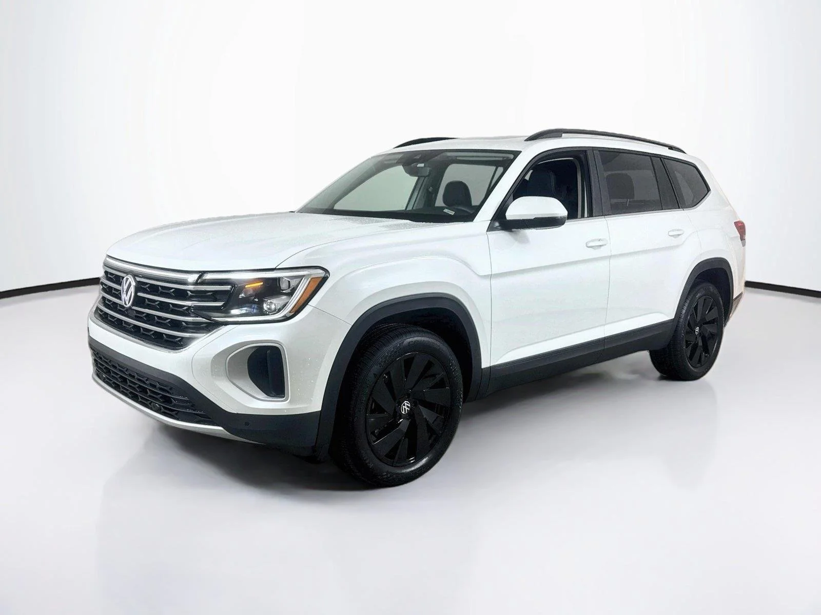 New 2026 WHITE VOLKSWAGEN  image 1