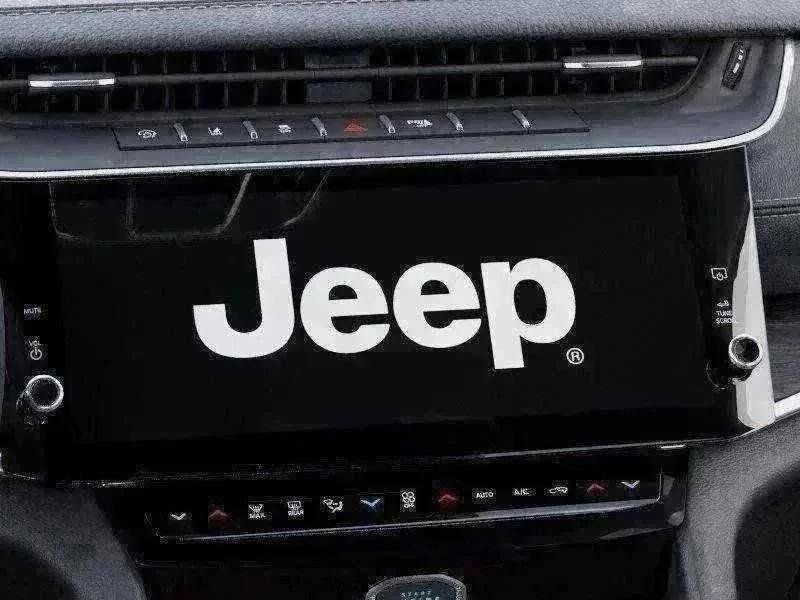 New 2026 Baltic Gray Metallic Clear-Coat Exterior Paint Jeep Limited image 16