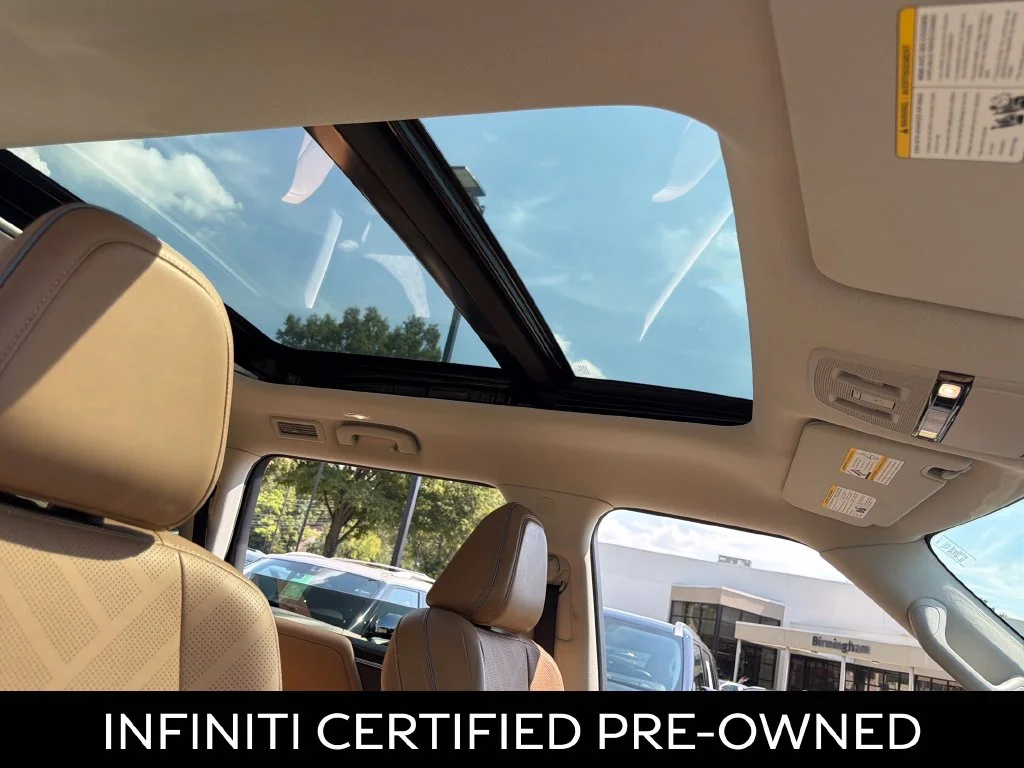 Certified Used 2025 Black Obsidian INFINITI LUXE image 10