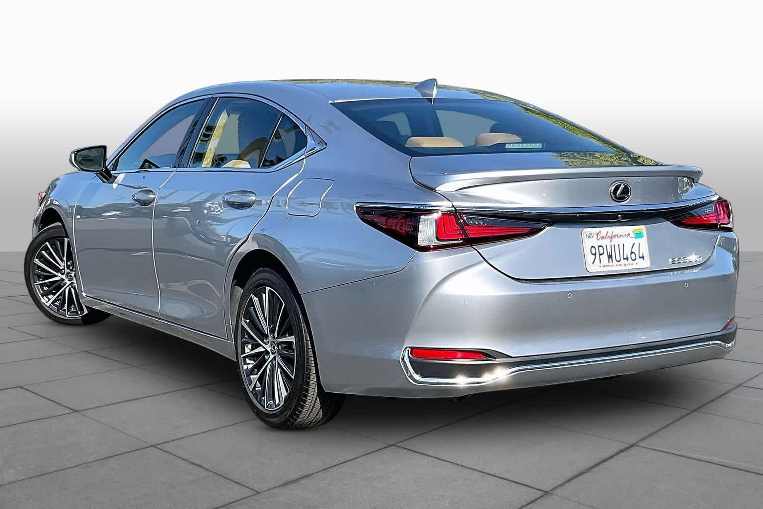 Used 2025 Iridium Lexus  image 11
