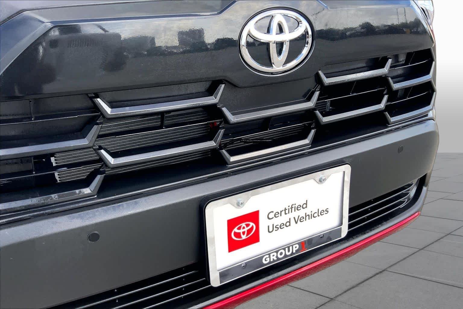 Used 2026 Soul Red Crystal Toyota XLE image 28