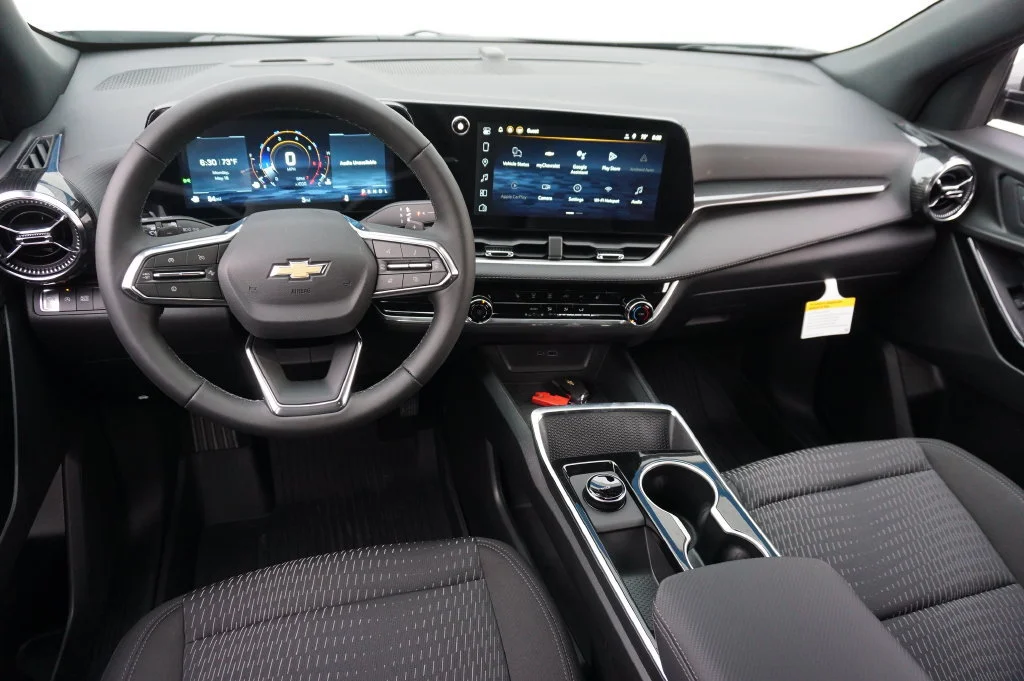 2027 Chevrolet Equinox LT - Photo 14