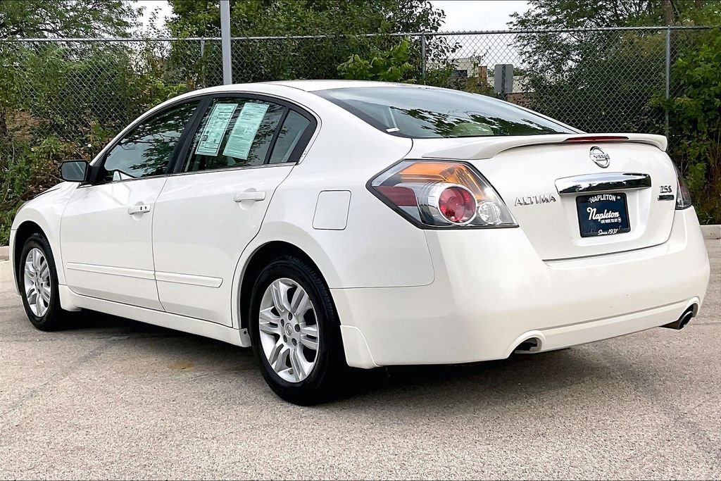 Used 2012 White Nissan 2.5 S image 9