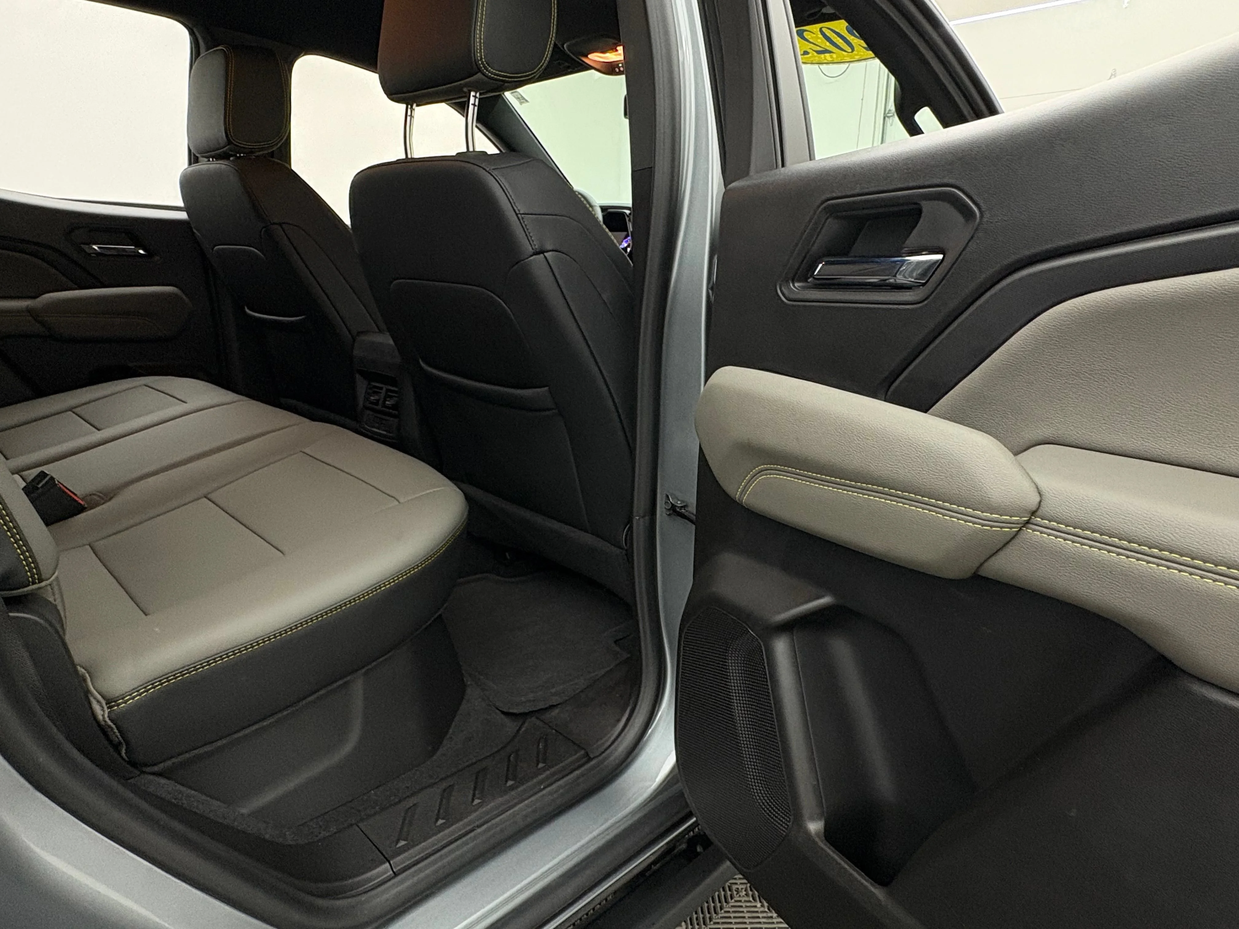 Used 2025 Sterling Gray Metallic Chevrolet ZR2 image 35
