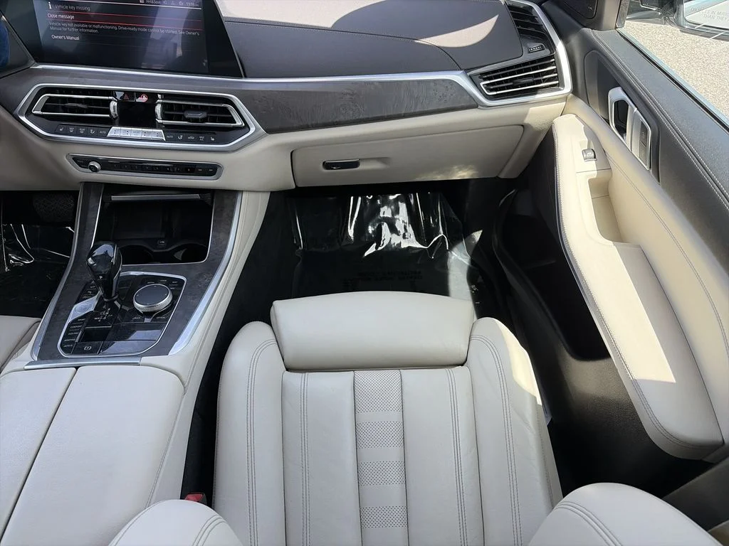 Used 2020 White BMW sDrive40i image 16