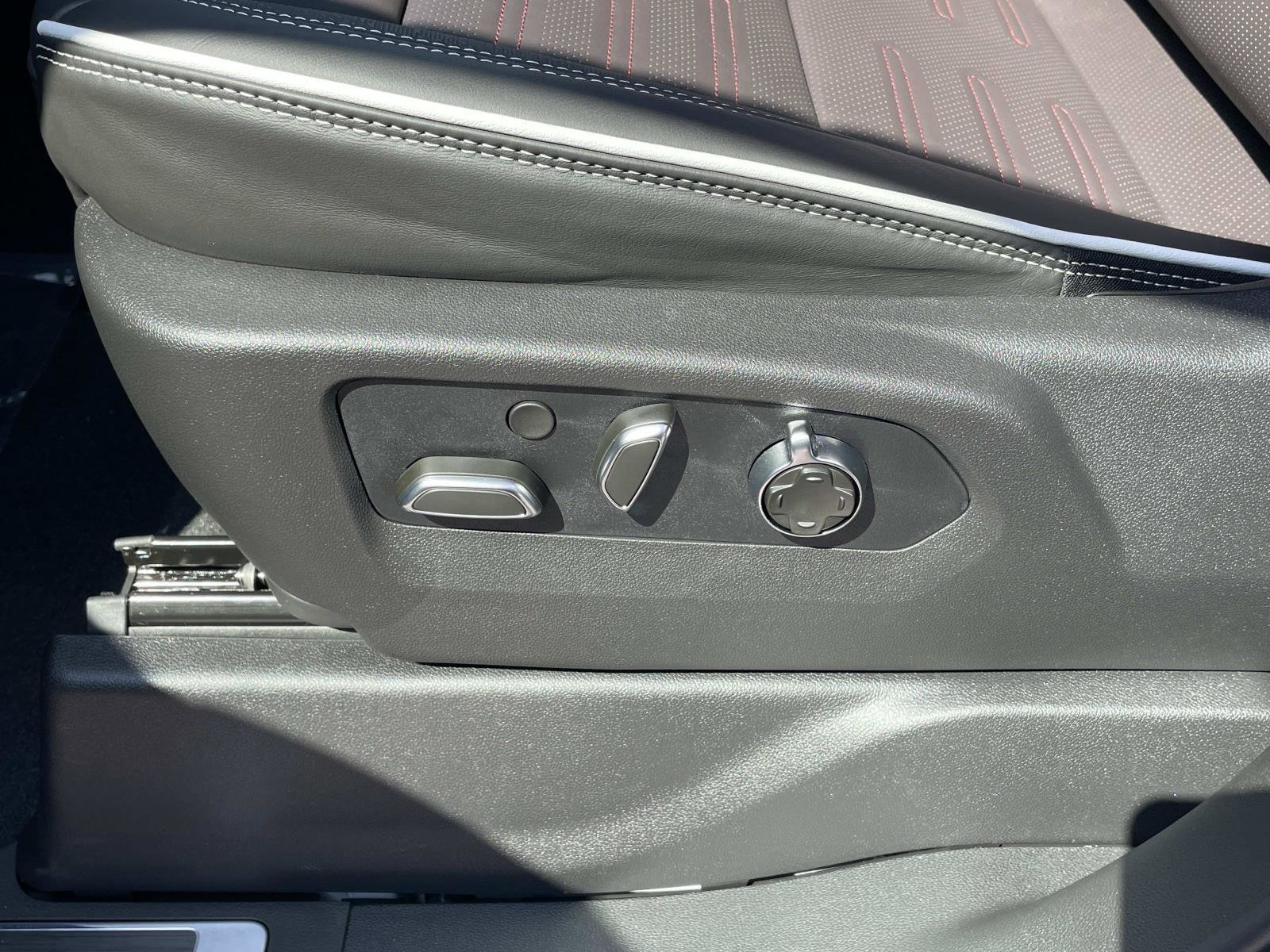 2026 GMC Sierra 1500 AT4X - Photo 21
