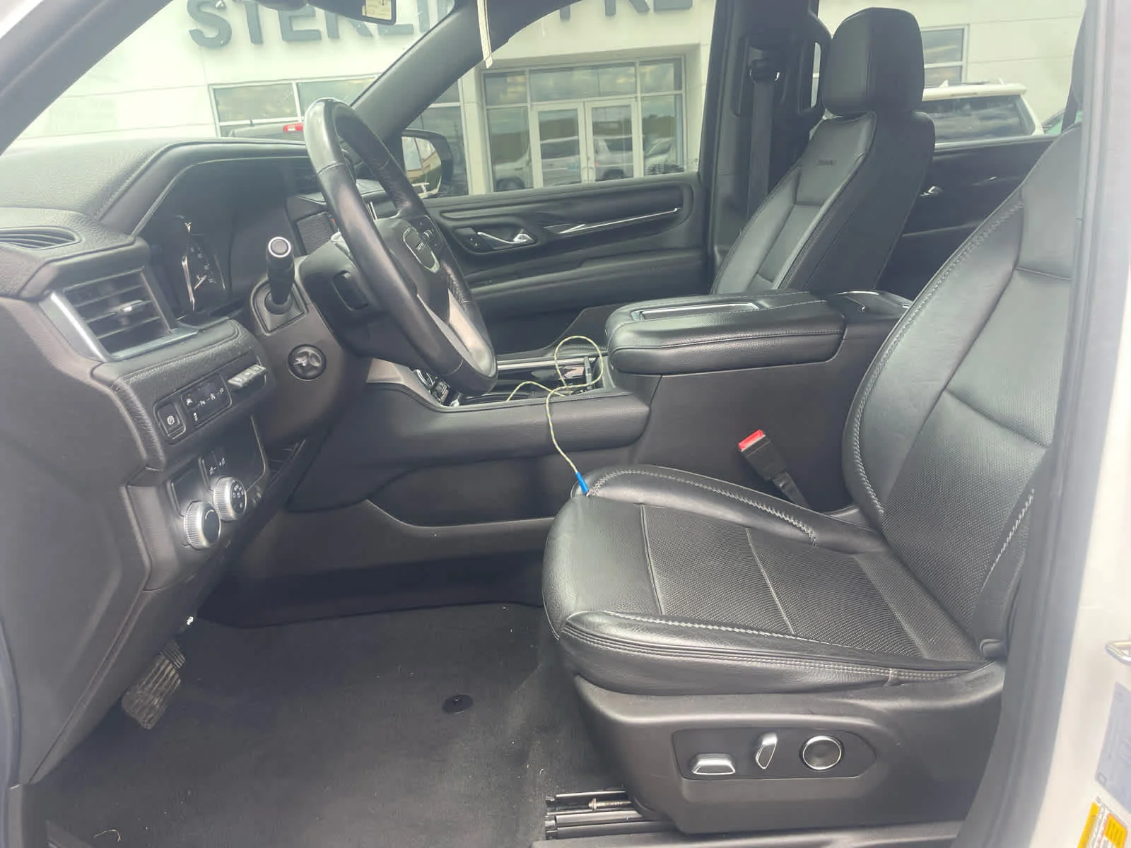 Used 2021 SUMMIT WHITE GMC Denali image 10