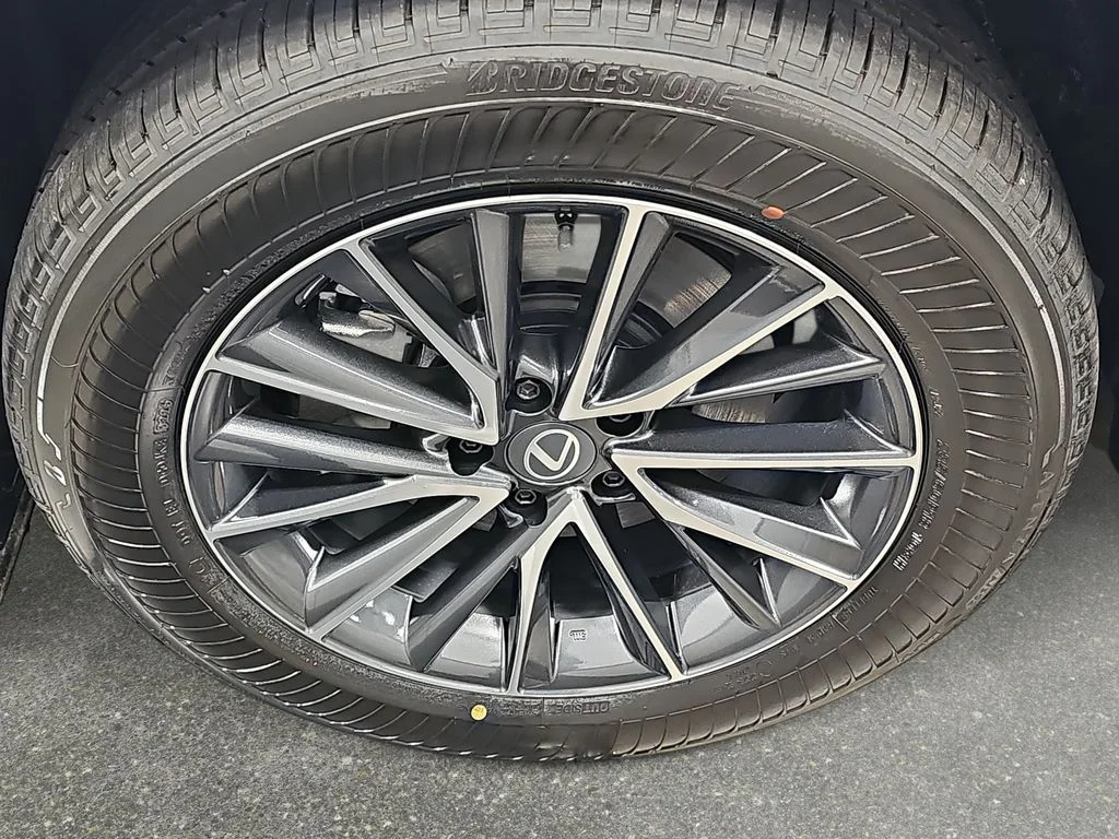 New 2026 Ultra White Lexus PREMIUM image 31