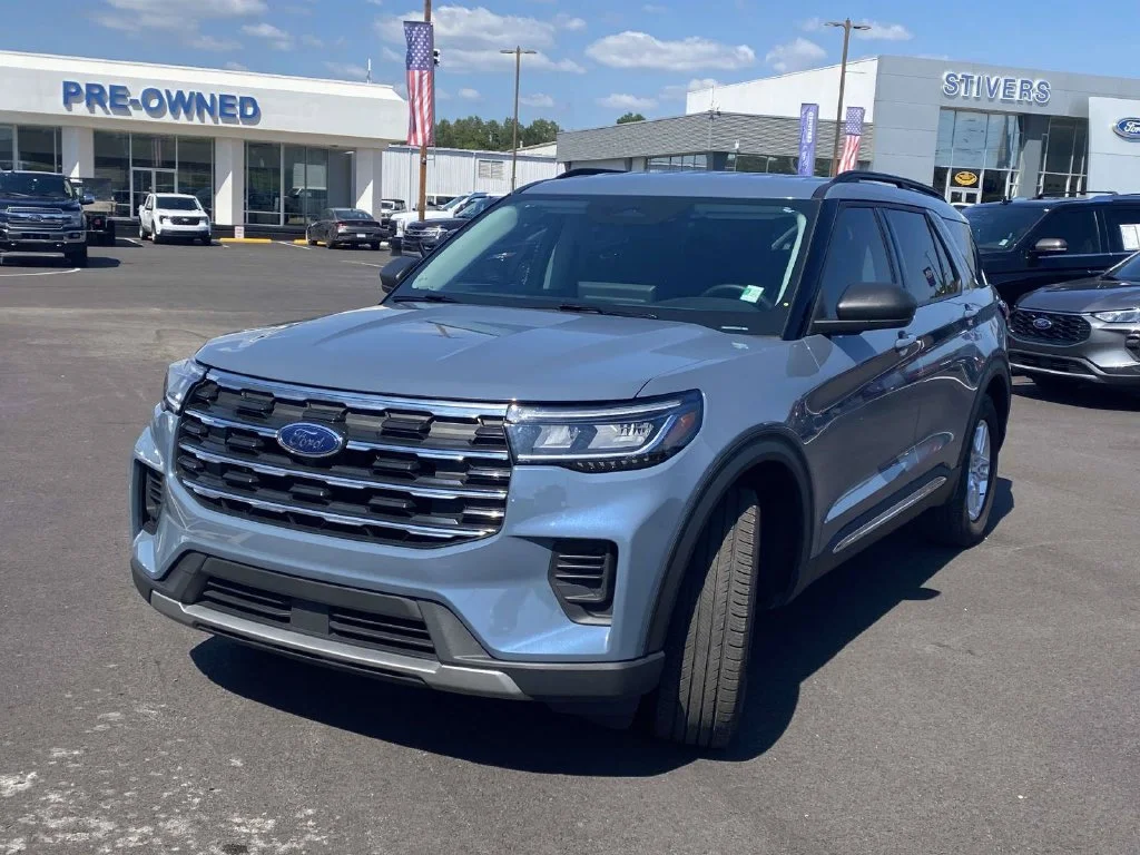 Used 2025 Blue Ford Active image 7