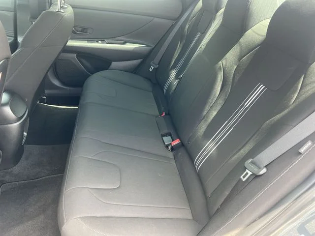 Used 2025 Gray Hyundai SEL Sport image 36