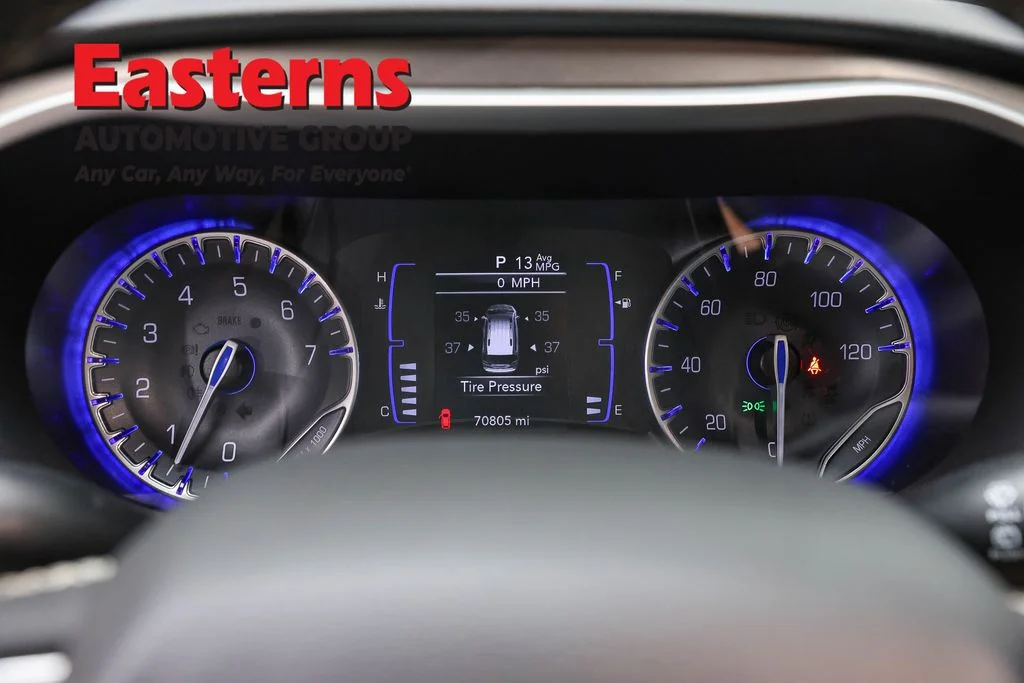 Used 2022 White Chrysler LX image 18