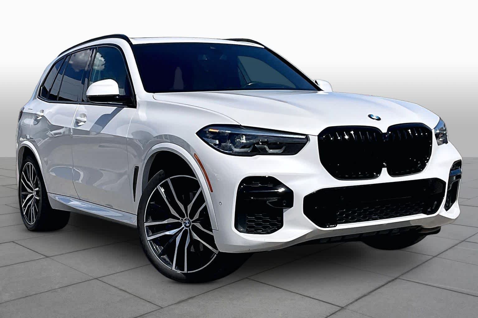 Used 2022 Mineral White Metallic BMW xDrive40i image 3