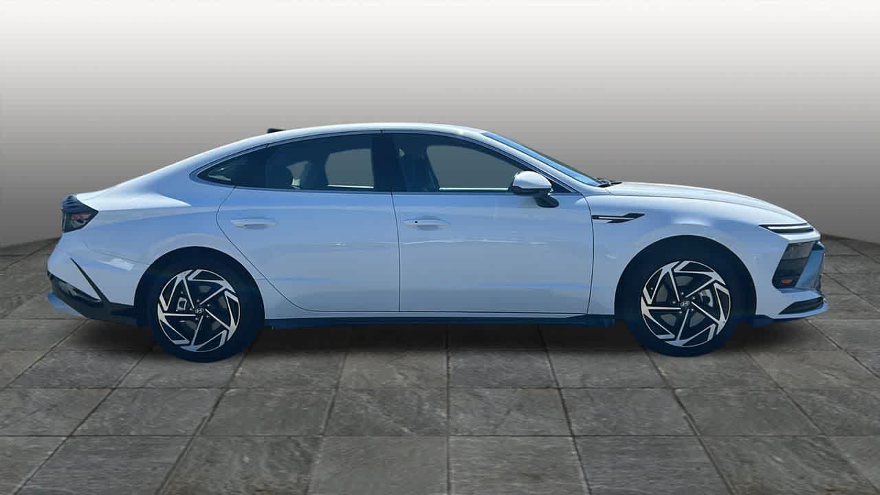 Certified Used 2026 Serenity White Hyundai SEL Sport image 4