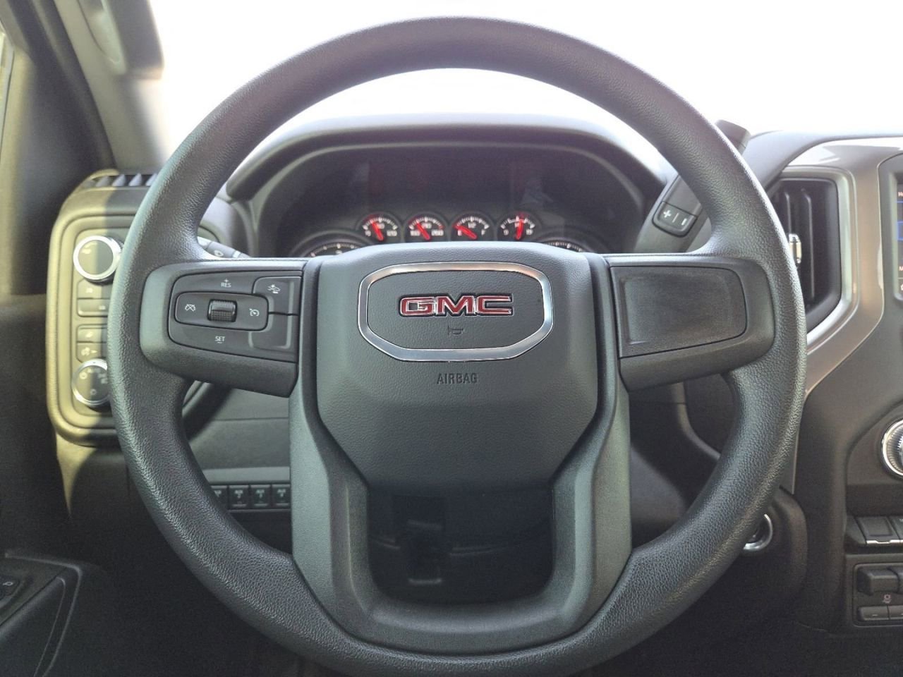 New 2026 Summit White GMC Pro image 31