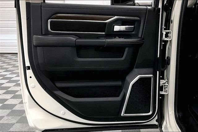 2024 RAM Ram 3500 Pickup Laramie - Photo 22