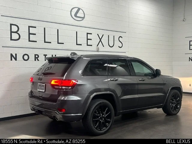 Used 2019 Gray Jeep Altitude image 4