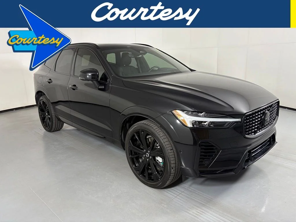 2024 Volvo XC60 T8 Ultimate Black Edition Theme AWD's photo