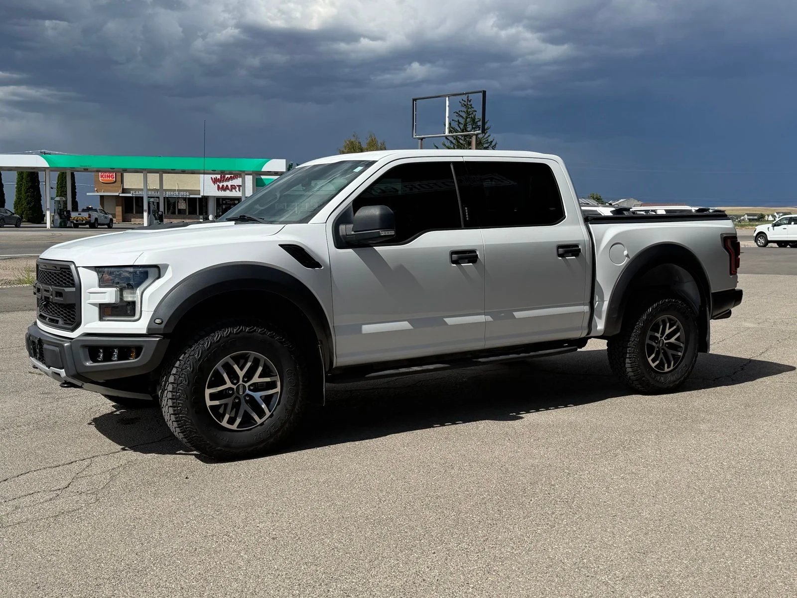Used 2018 White Ford Raptor image 11