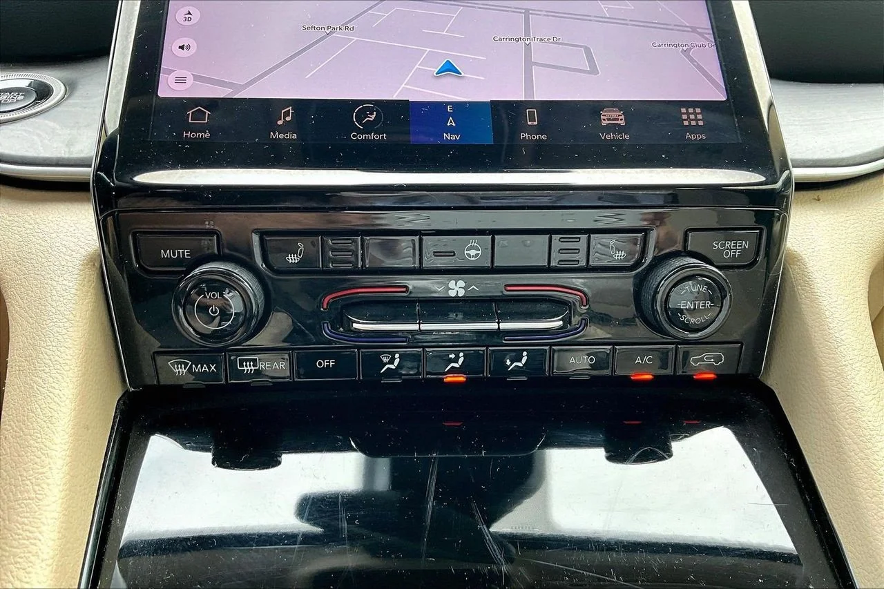 Used 2021 White Jeep Limited image 18