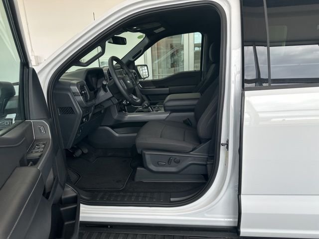 New 2026 Oxford White Ford XLT image 18