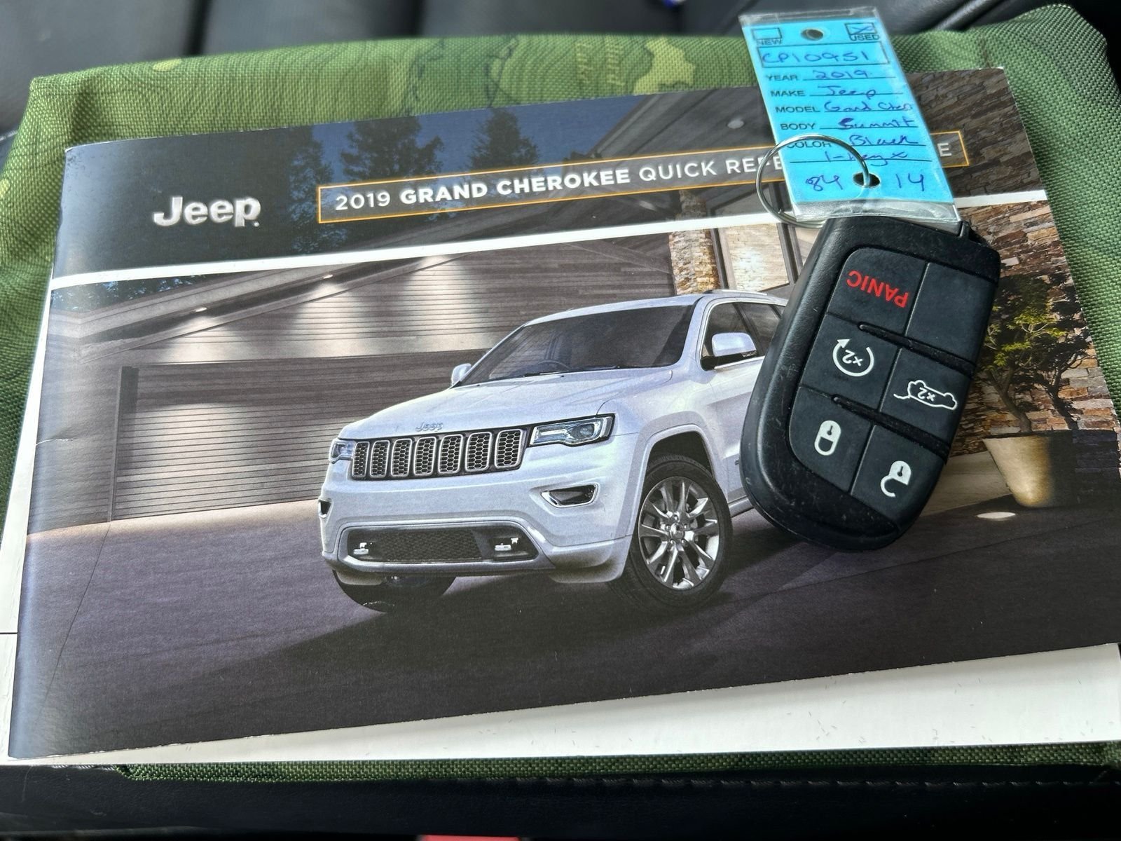 Used 2019 Black Jeep Summit image 19