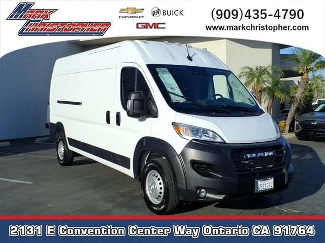 Used 2026 Bright White Cl Ram Tradesman image 1