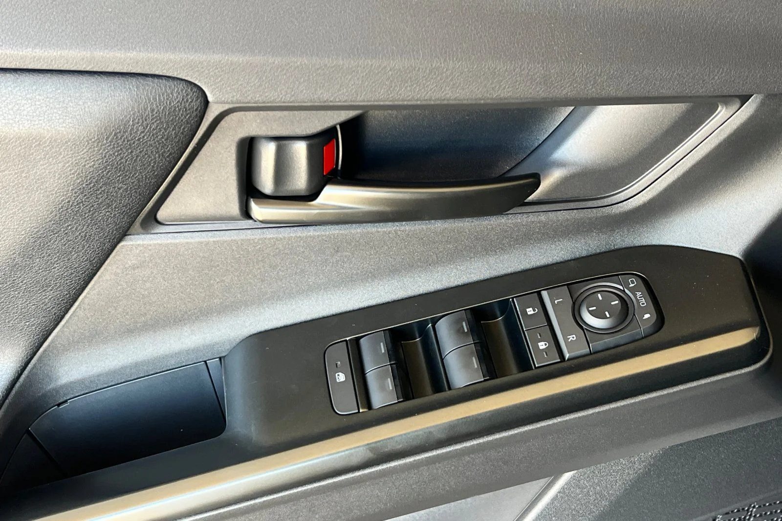 New 2026  Toyota XLE Plus image 11