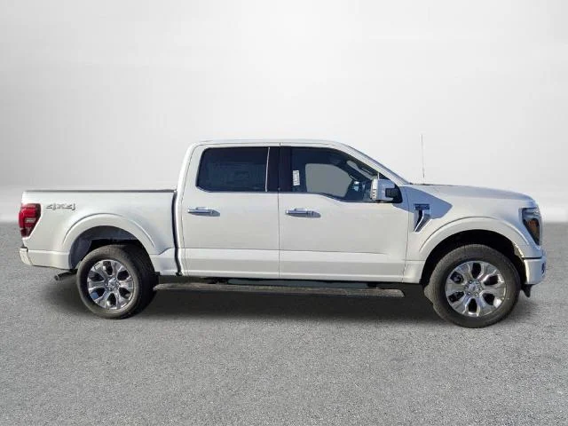 New 2026 Star White Metallic Tri-Coat Ford Platinum® image 32