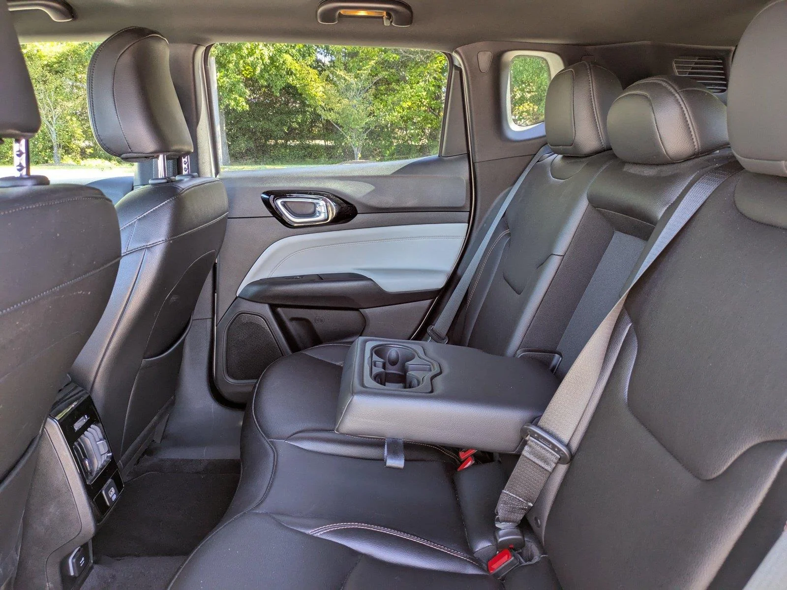 Used 2024 Black Clearcoat Jeep Limited image 14