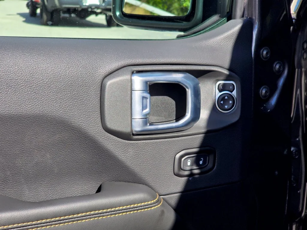 New 2026 Gray Jeep Sahara image 32