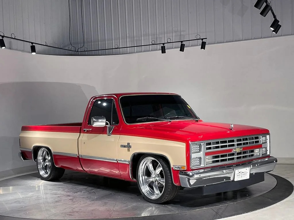 Used 1985  Chevrolet NA image 70