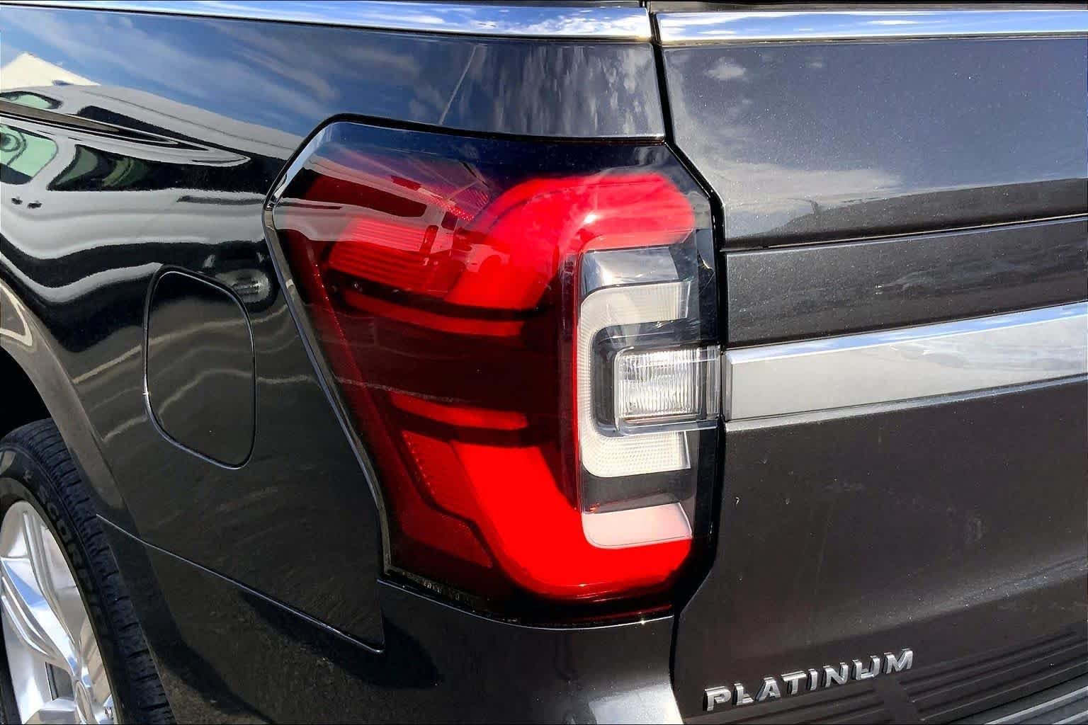 Used 2023 Dark Matter Metallic Ford Platinum image 26