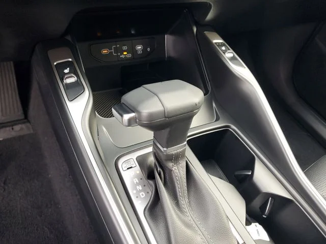 New 2026 Ivory Silver Kia S image 19