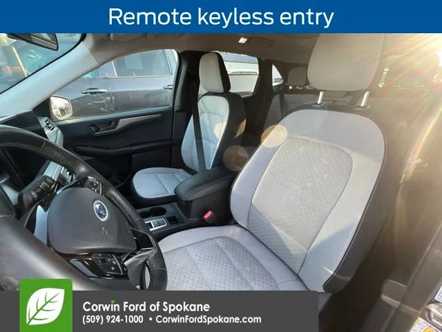 Used 2023 Atlas Blue Metallic Ford Active image 8