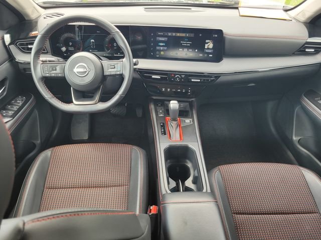 Used 2025 Black Nissan SR image 16