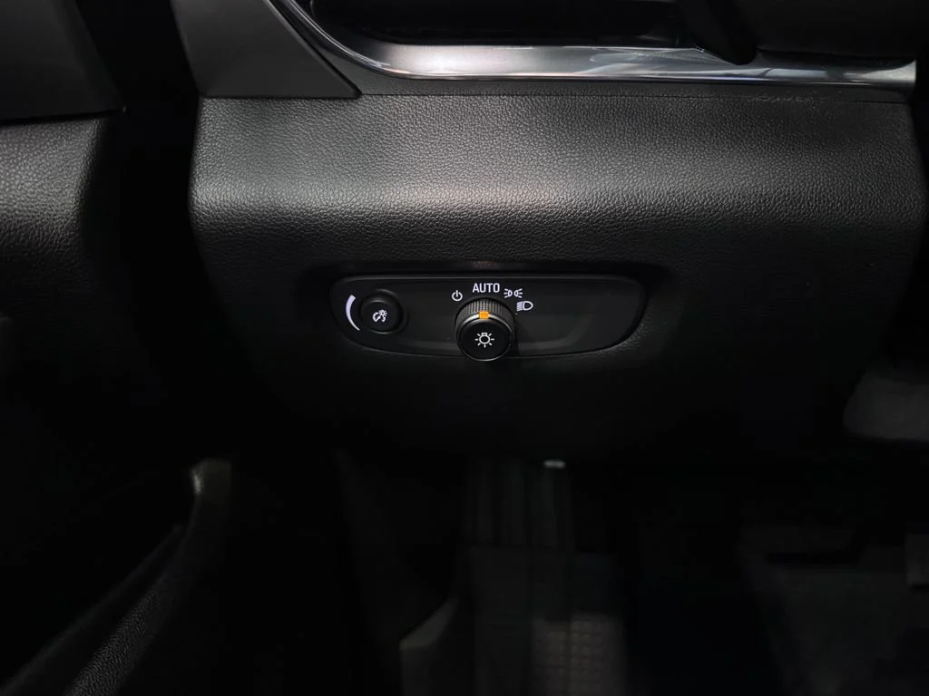 2023 Chevrolet Traverse 1LT - Photo 25