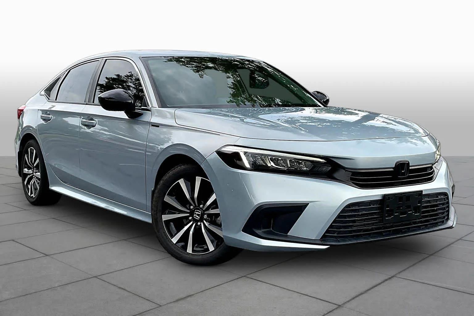 Certified Used 2022 Morning Mist Metallic Honda EX image 3