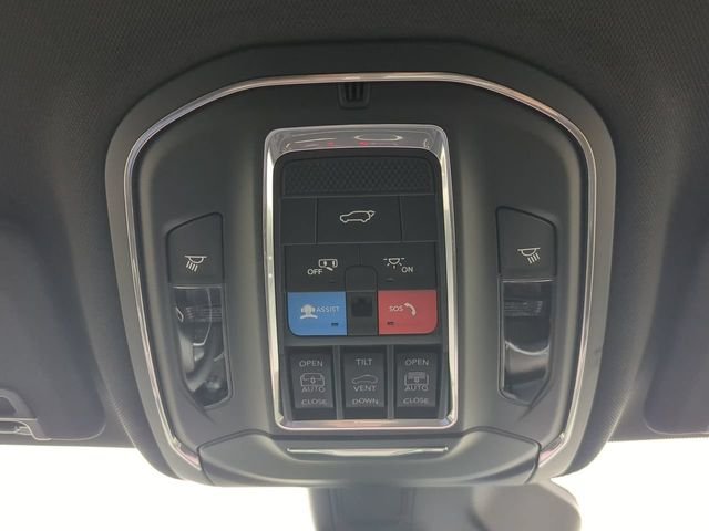 New 2027 High-Gloss Black Paint Jeep Limited image 25