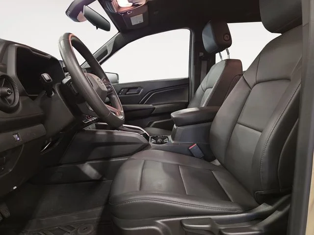 Used 2024  Chevrolet Trail Boss image 11