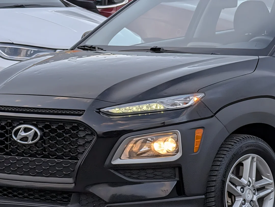 Used 2020 Black Hyundai Essential - - FWD - 2.0L 4-Cyl - Lane Keep Assist - Forward Collision Warning - Backup Cam & More! image 10