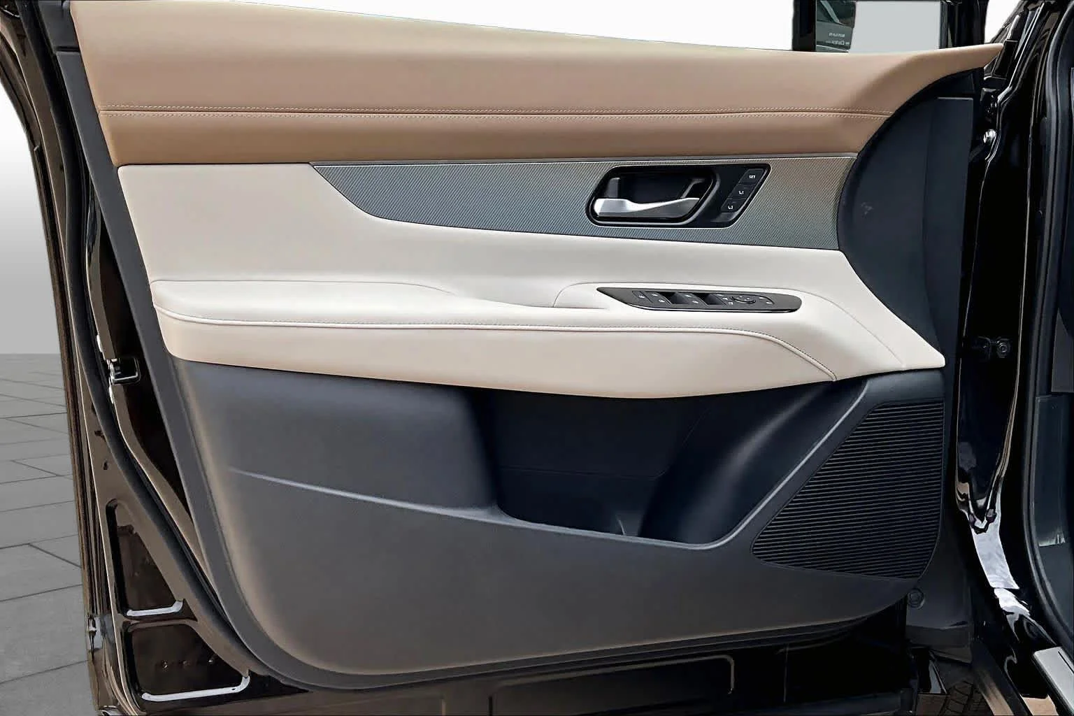 New 2026 Super Black Nissan Platinum image 10