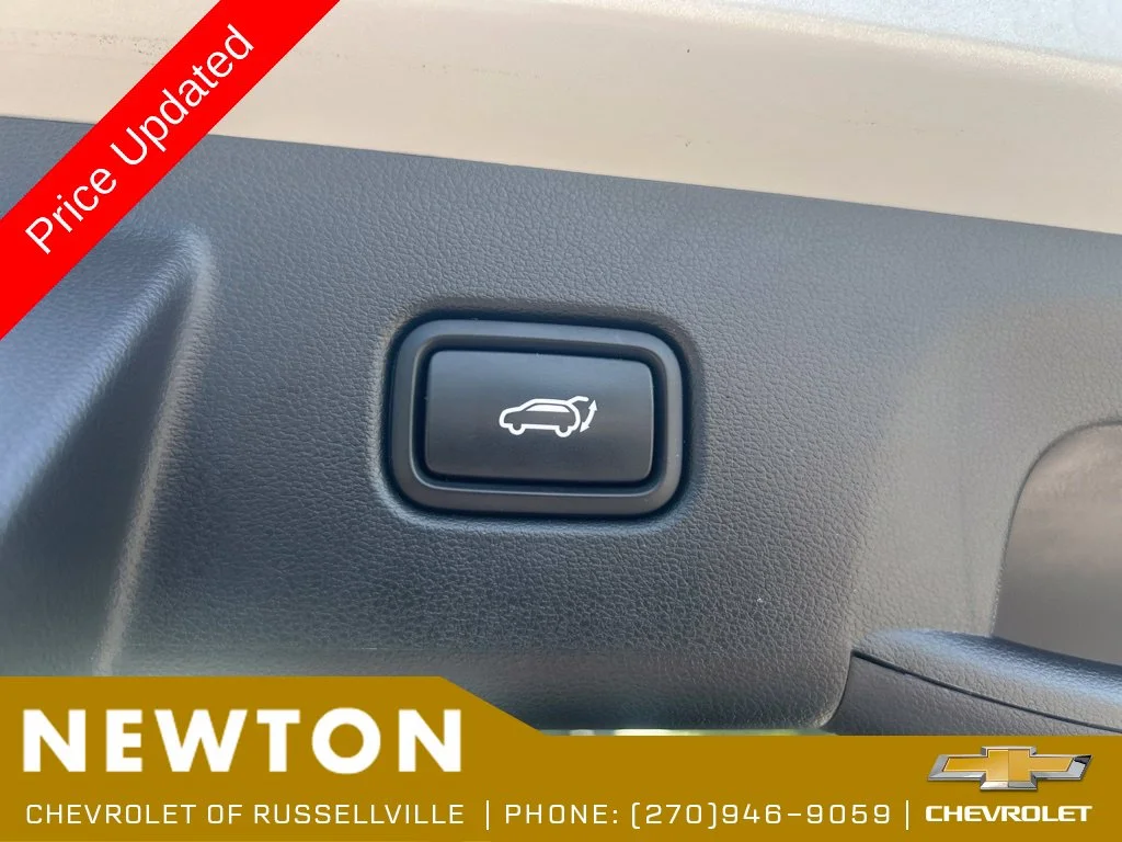 Used 2024 Shimmering Silver Hyundai Limited image 39