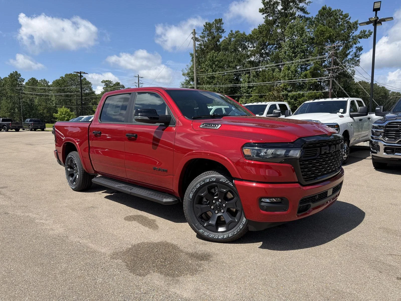 New 2026 Molten Red Pearl-Coat Exterior Paint RAM Big Horn image 3