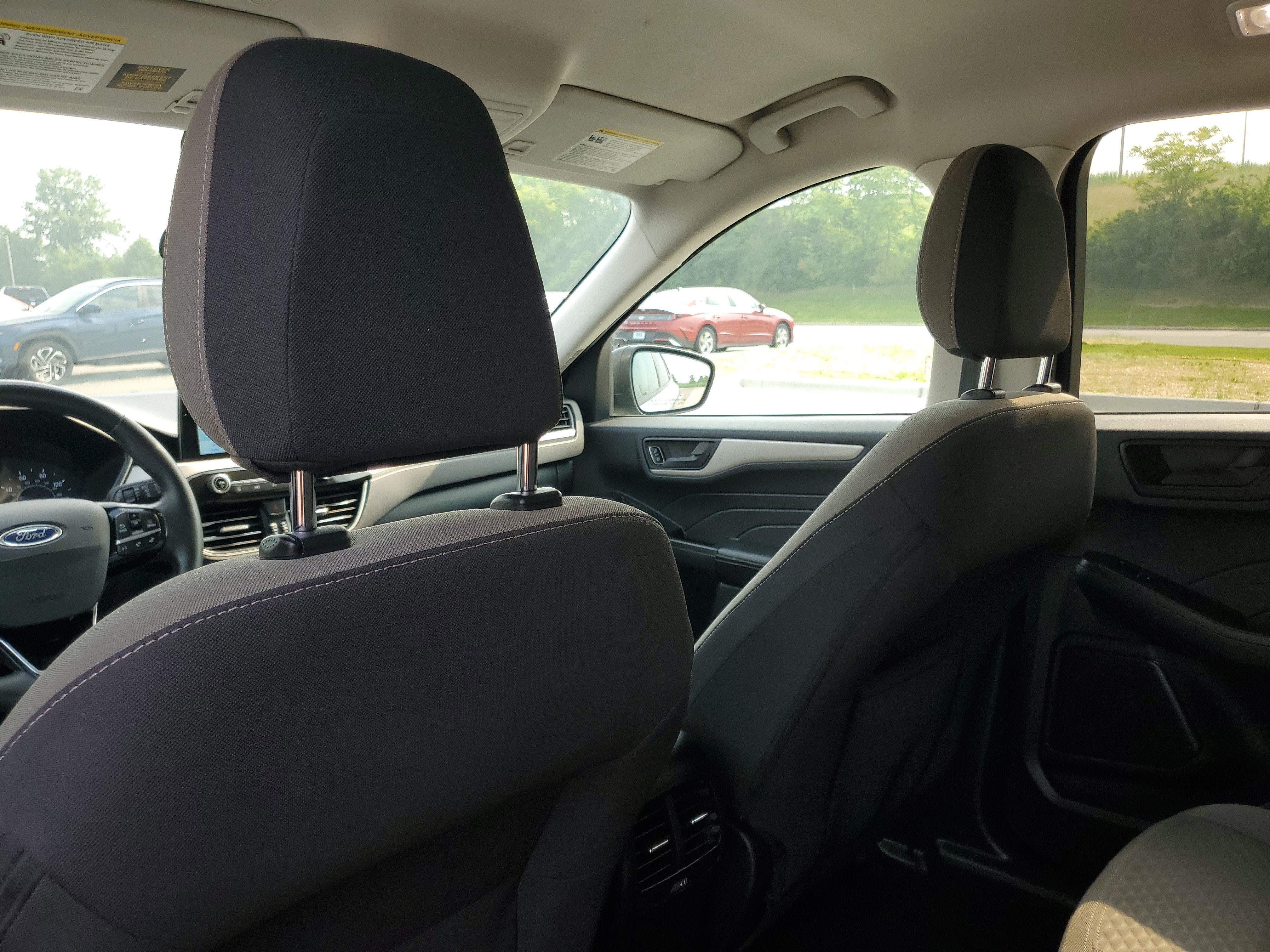 Used 2022 Silver Ford SE image 8