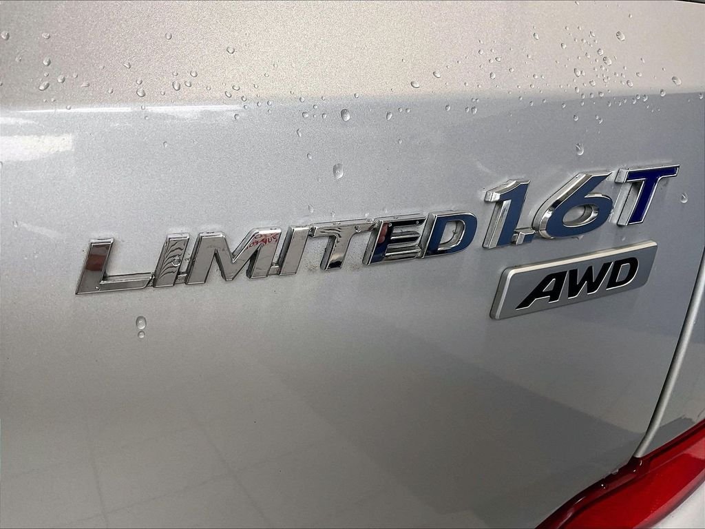 Used 2017 Silver Hyundai Limited image 29