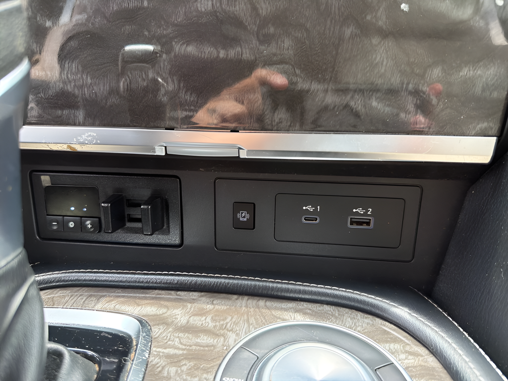 Used 2021 Blue Nissan Platinum image 43